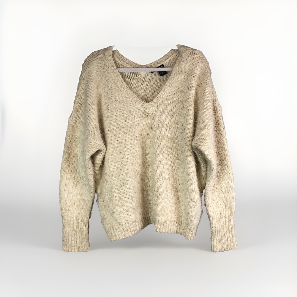 DKNY Jeans Sweater XL Ivory V-Neck Long Sleeve Fluffy Cozy Acrylic Blend Festive